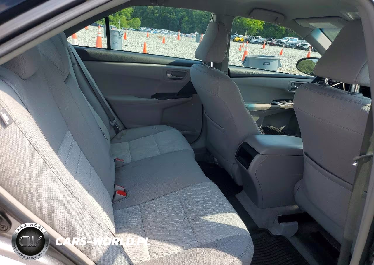 2017 Toyota Camry Le VIN:4T1BF1FK1HU307781 - 10