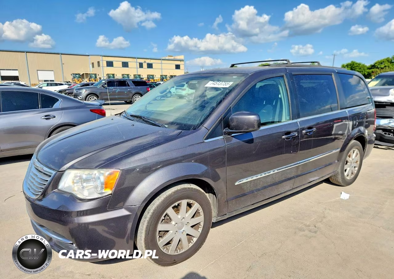 2016 Chrysler Town & Country Touring – zdjęcie 1 z 13