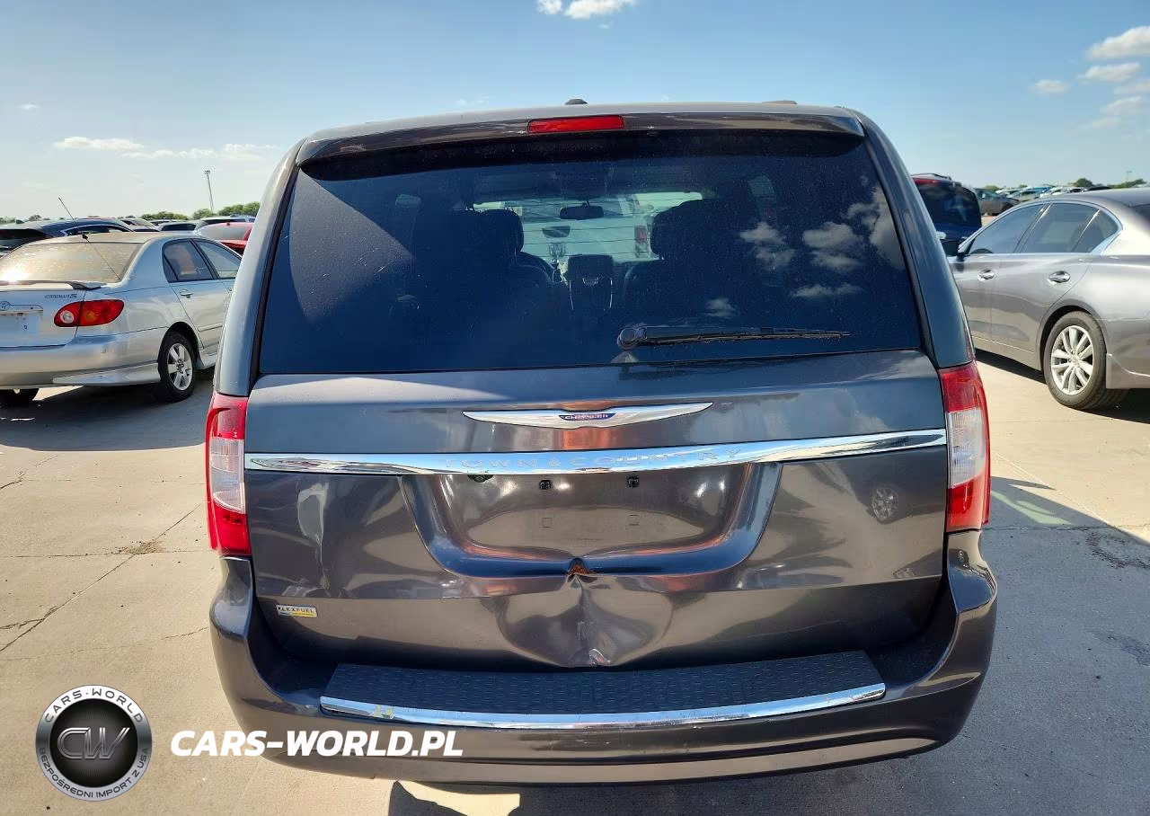 2016 Chrysler Town & Country Touring VIN:2C4RC1BG1GR142078 - 6