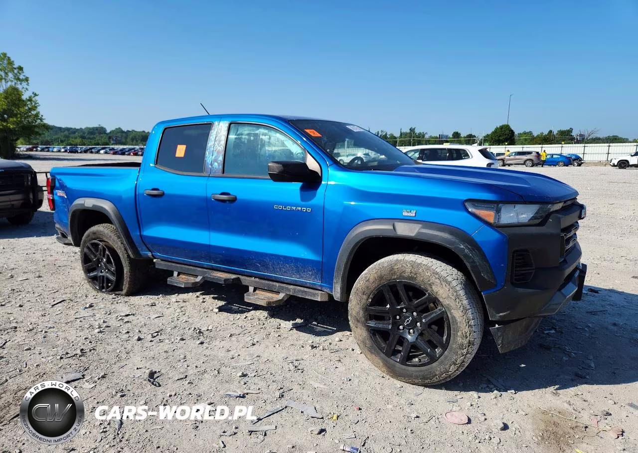 2023 Chevrolet Colorado Trail Boss VIN:1GCPTEEK6P1123383 - 4