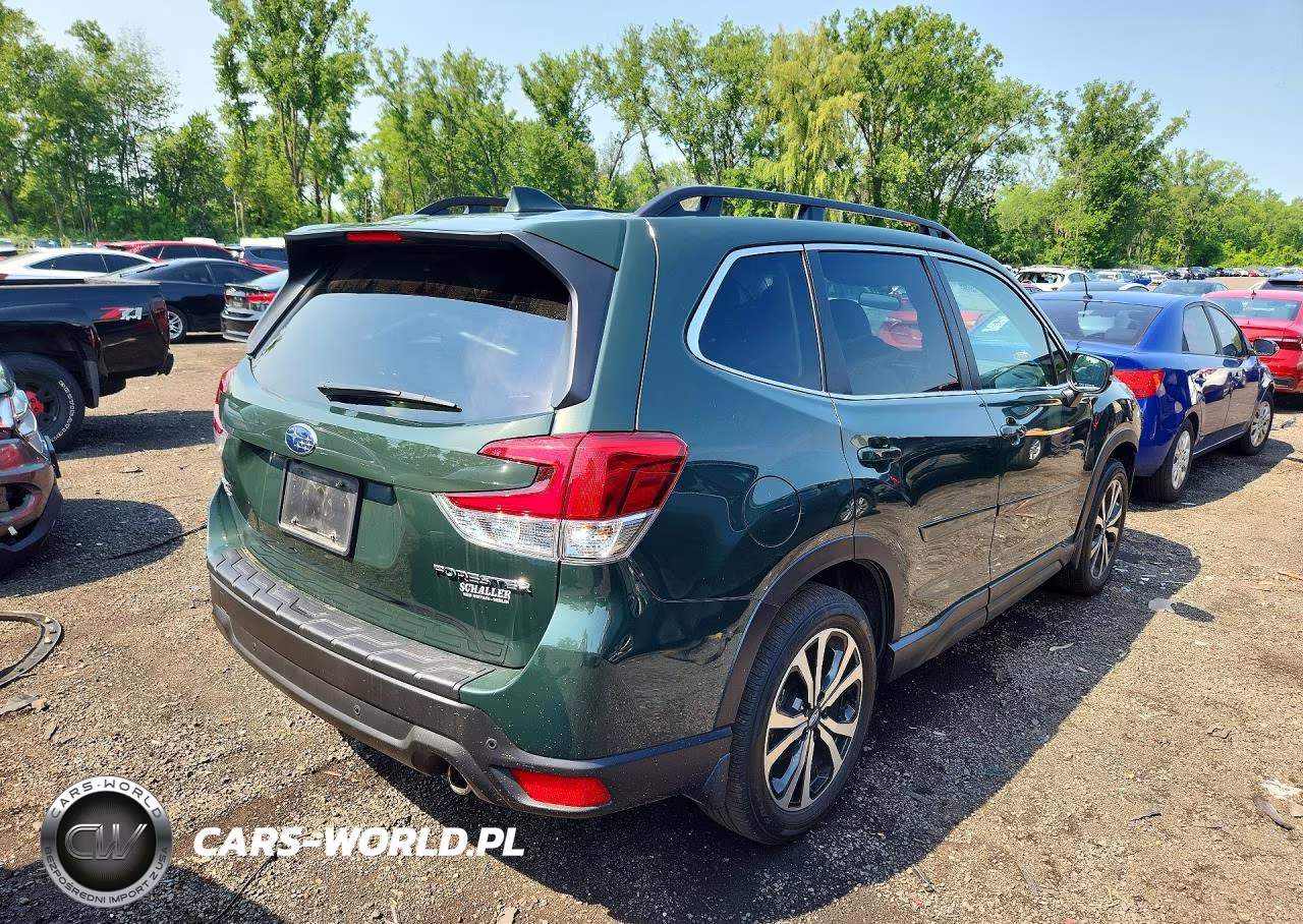 2023 Subaru Forester Limited VIN:JF2SKAPC4PH518084 - 3