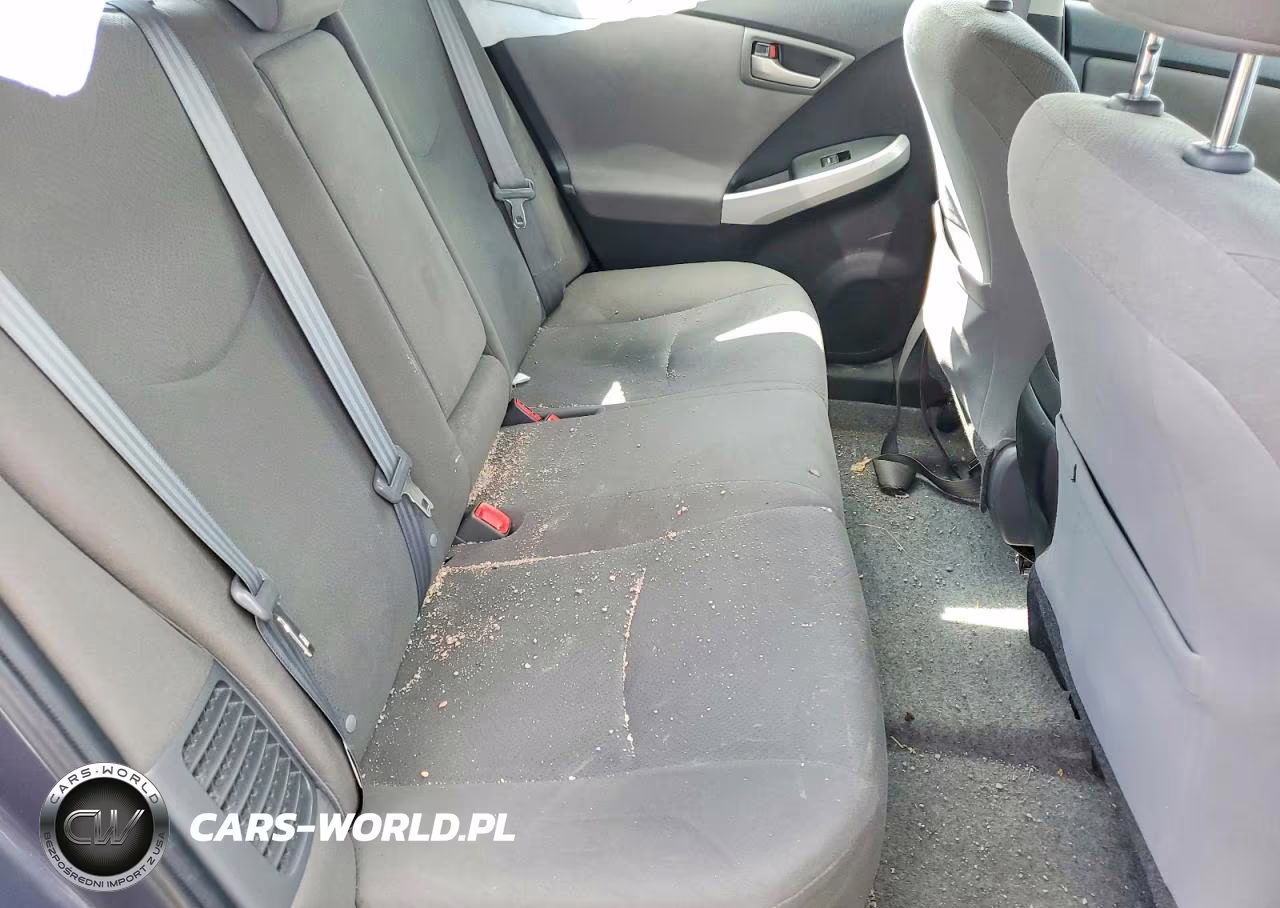 2015 Toyota Prius Two VIN:JTDKN3DU6F1916466 - 10