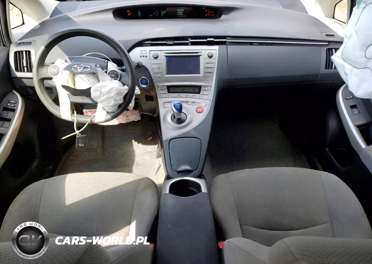 2015 Toyota Prius Two VIN:JTDKN3DU6F1916466 - 8