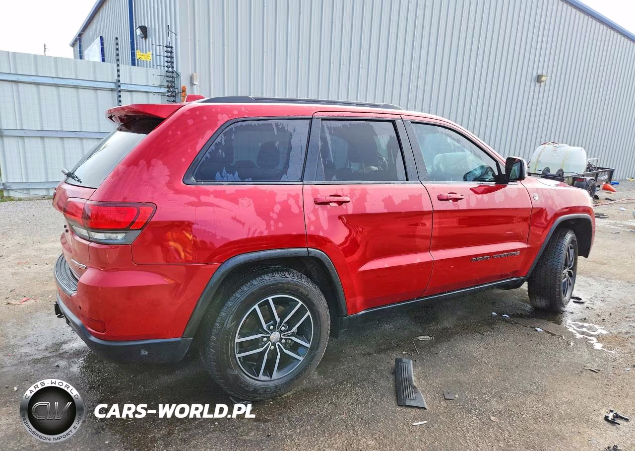 2018 Jeep Grand Cherokee Trailhawk VIN:1C4RJFLG9JC371206 - 3