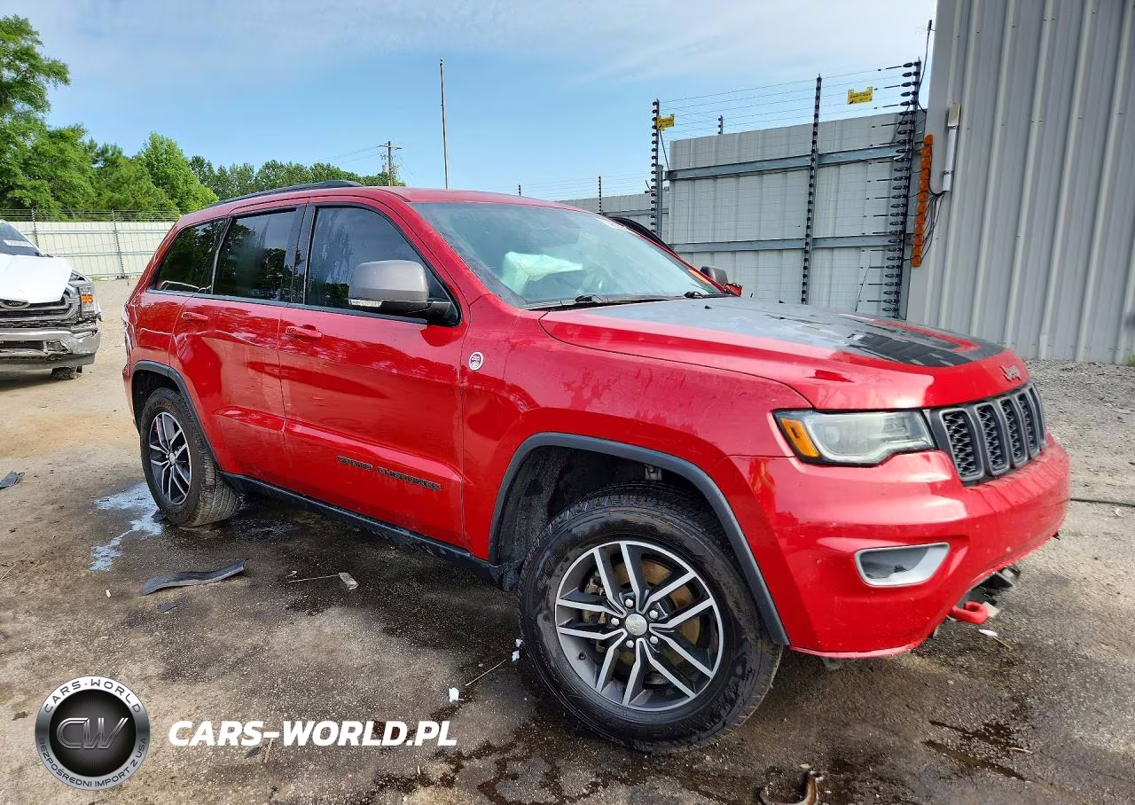 2018 Jeep Grand Cherokee Trailhawk VIN:1C4RJFLG9JC371206 - 4