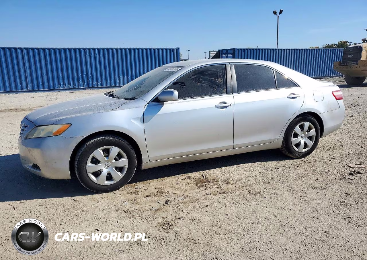 2009 Toyota Camry Le – zdjęcie 1 z 12