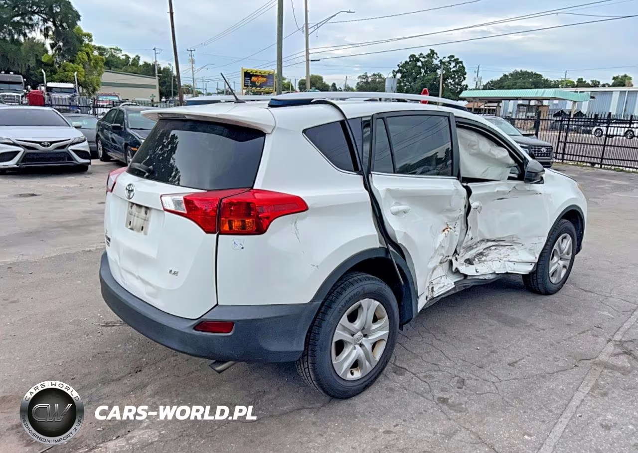 2015 Toyota Rav4 Le VIN:JTMZFREV5FJ044111 - 4