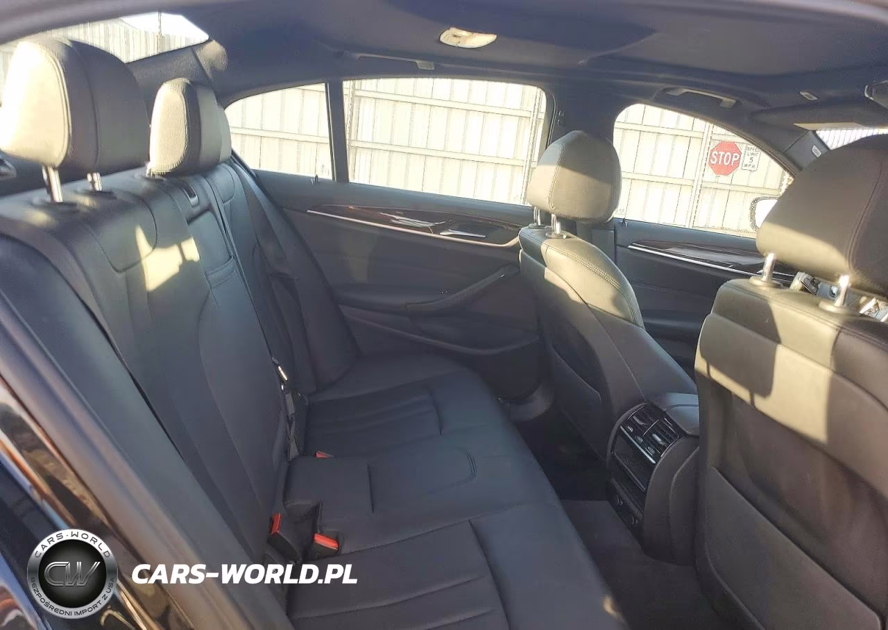 2019 BMW 530E VIN:WBAJA9C56KB399305 - 10