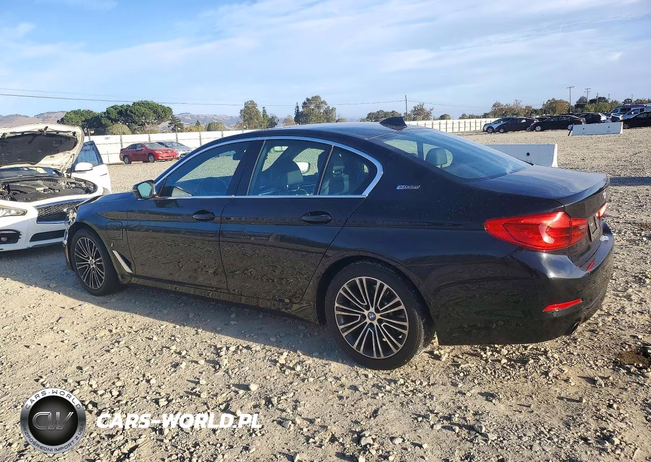 2019 BMW 530E VIN:WBAJA9C56KB399305 - 2