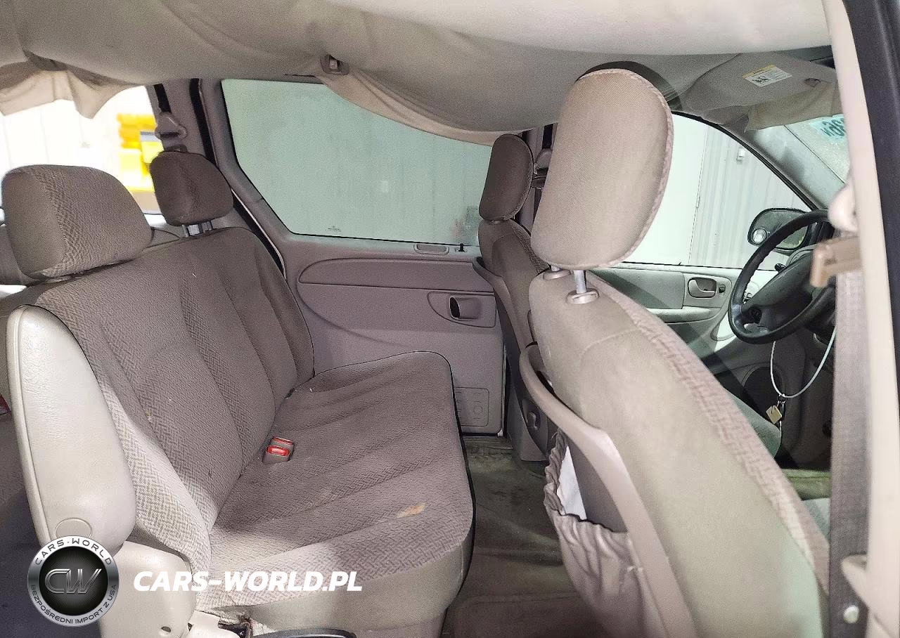 2007 Chrysler Town & Country Lx VIN:1A4GJ45R37B218453 - 11