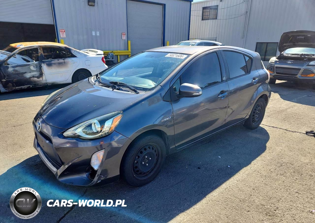 2016 Toyota Prius C One