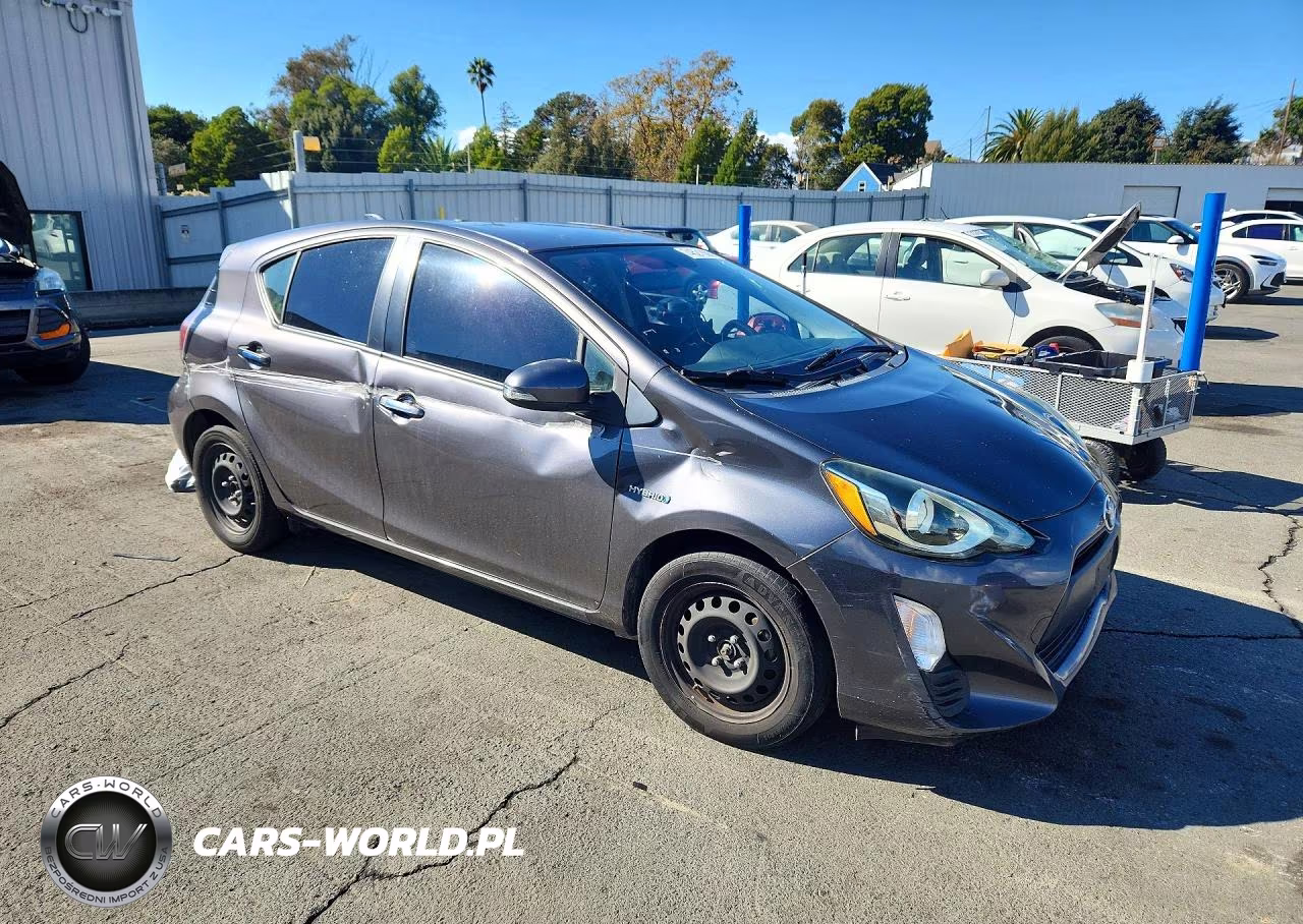 2016 Toyota Prius C One VIN:JTDKDTB30G1115739 - 4
