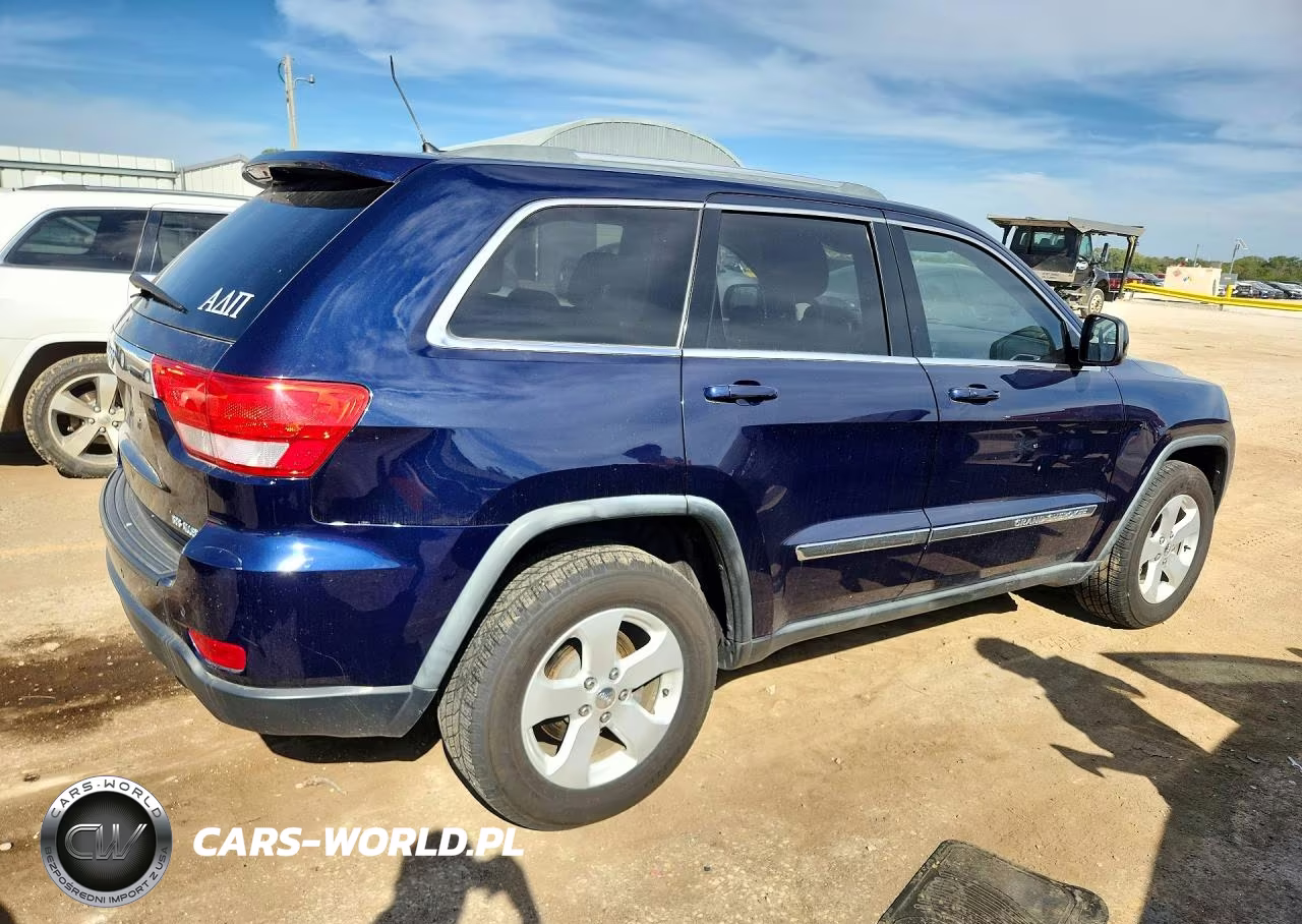 2012 Jeep Grand Cherokee Laredo VIN:1C4RJFAG8CC183556 - 3