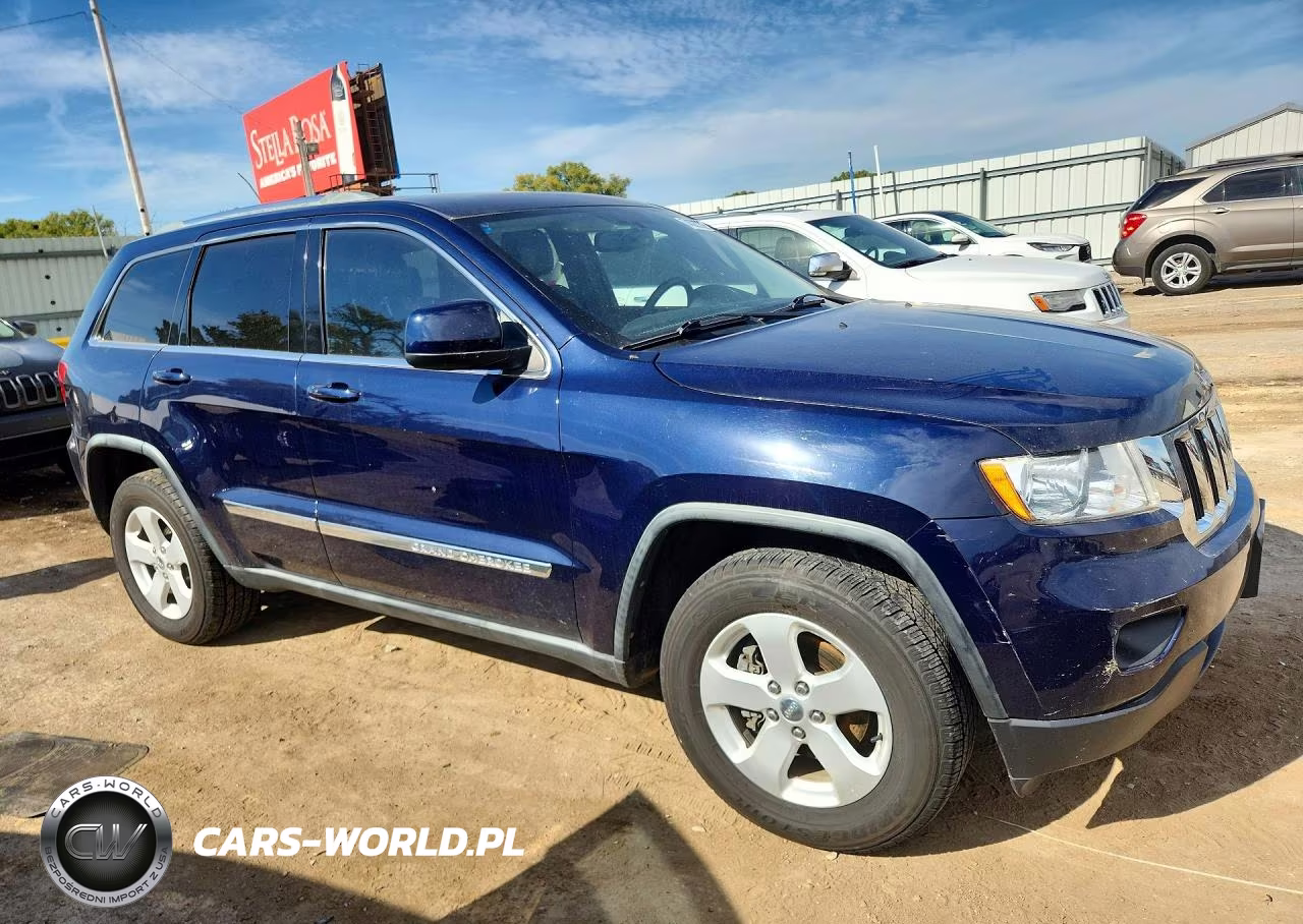 2012 Jeep Grand Cherokee Laredo VIN:1C4RJFAG8CC183556 - 4