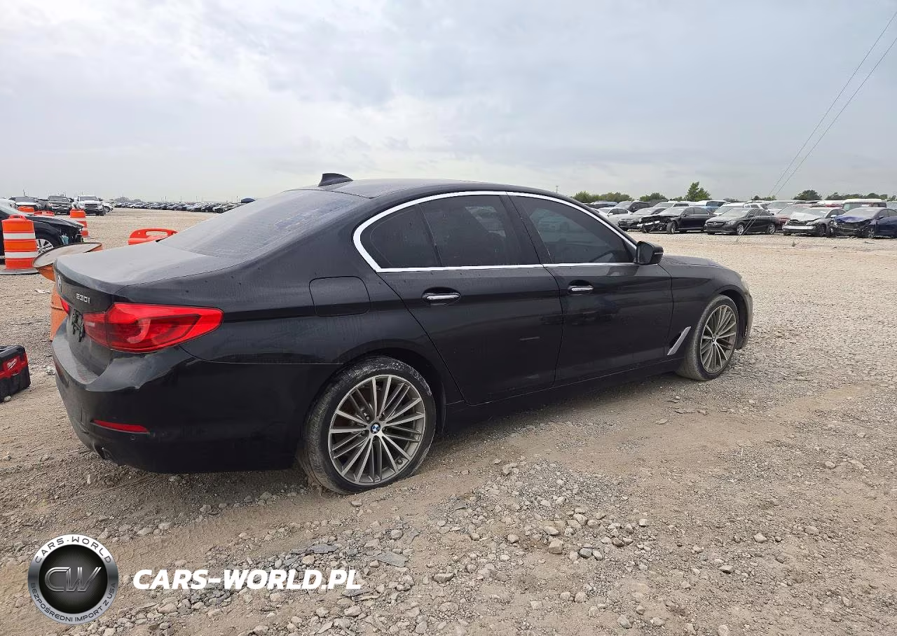2018 BMW 530 I VIN:WBAJA5C58JWA36328 - 3