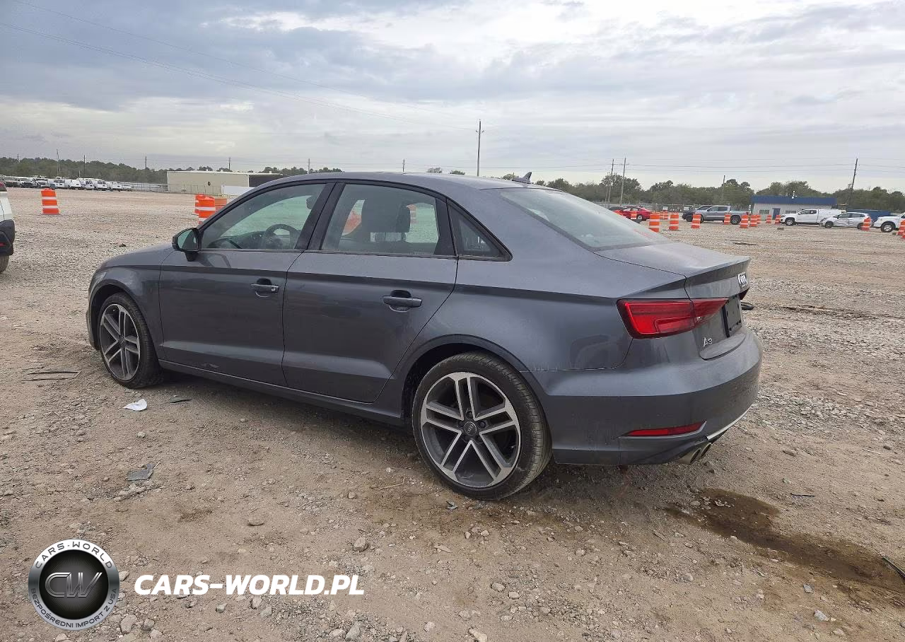 2018 Audi A3 Premium VIN:WAUAUGFF9J1040468 - 2