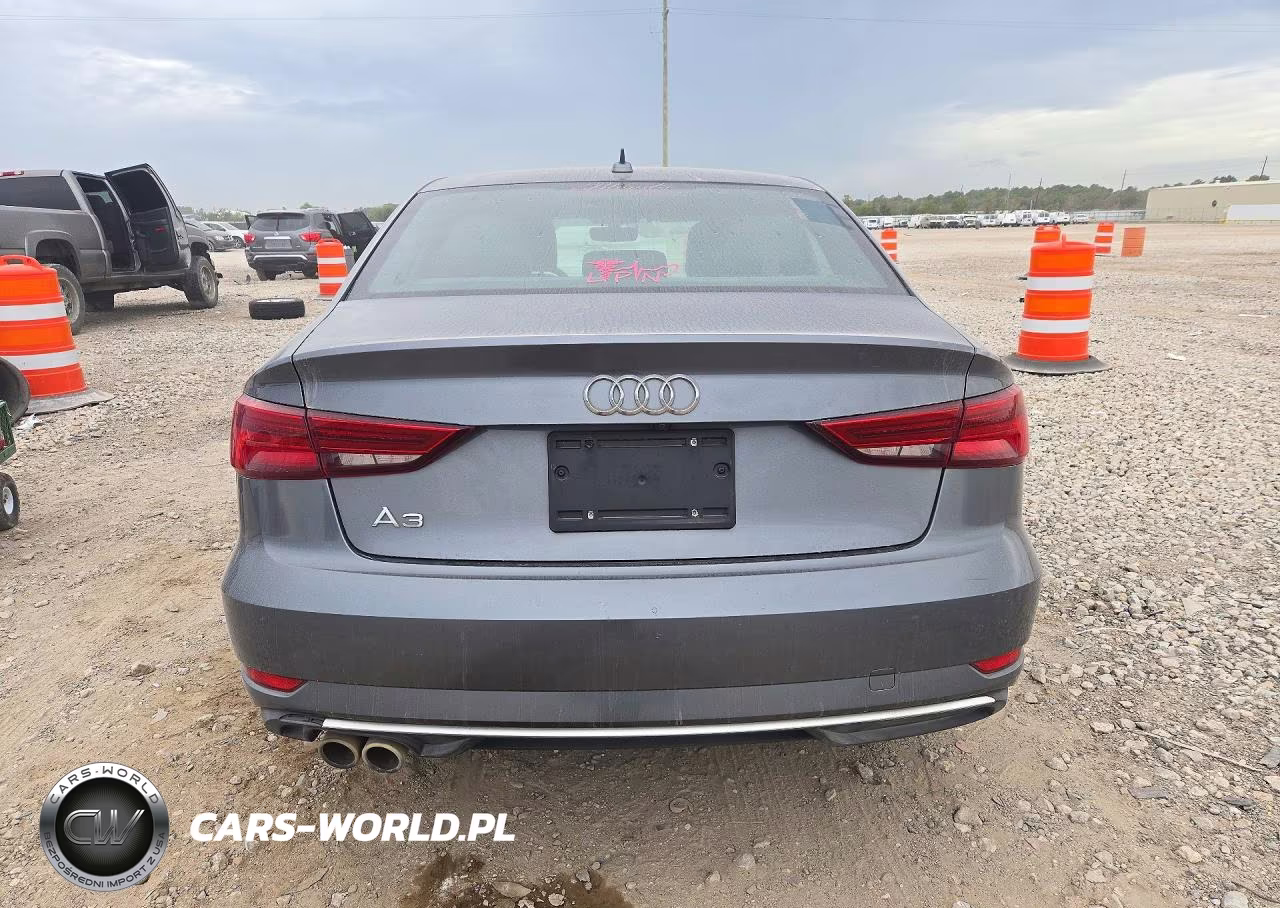 2018 Audi A3 Premium VIN:WAUAUGFF9J1040468 - 6