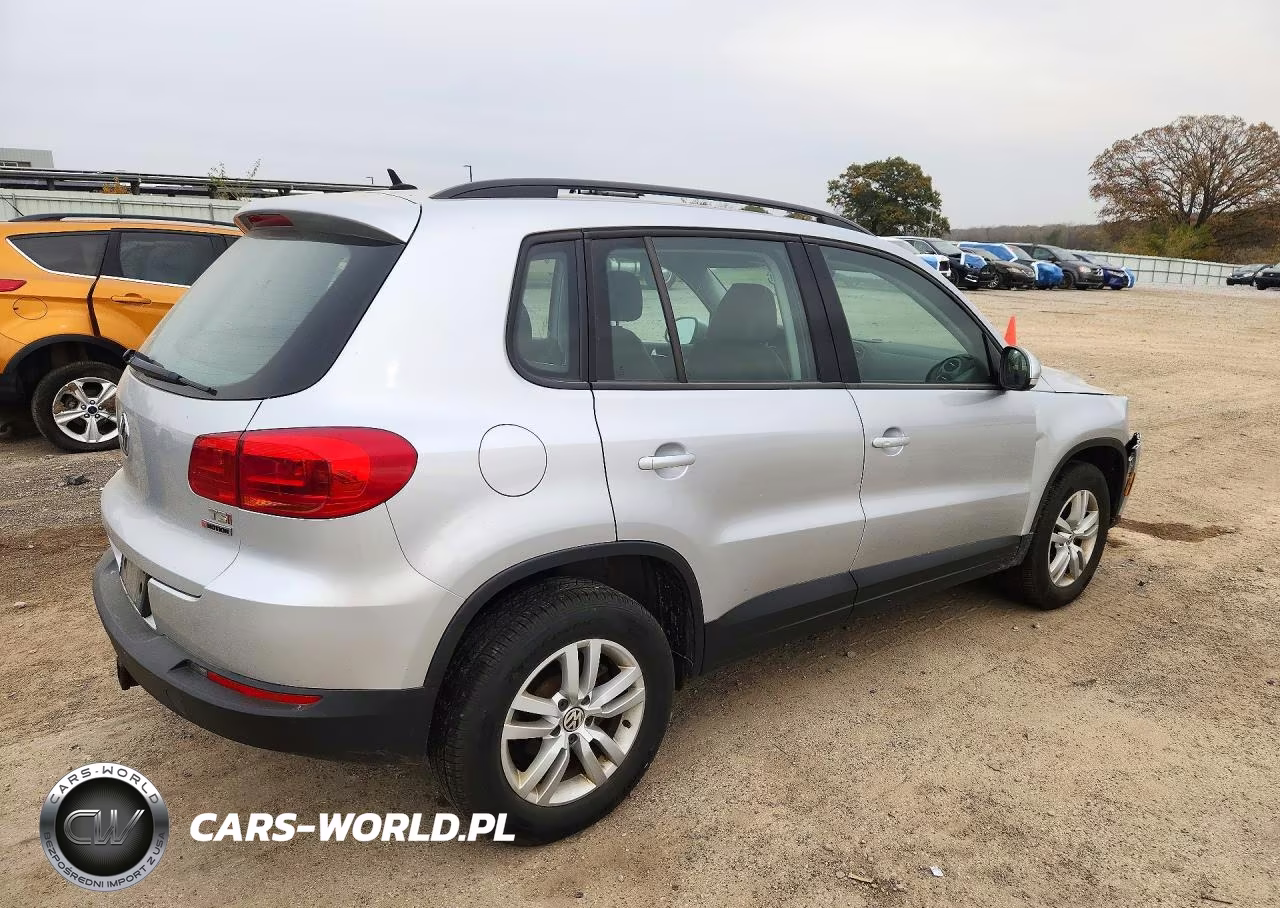 2016 Volkswagen Tiguan S VIN:WVGBV7AX7GW005097 - 3