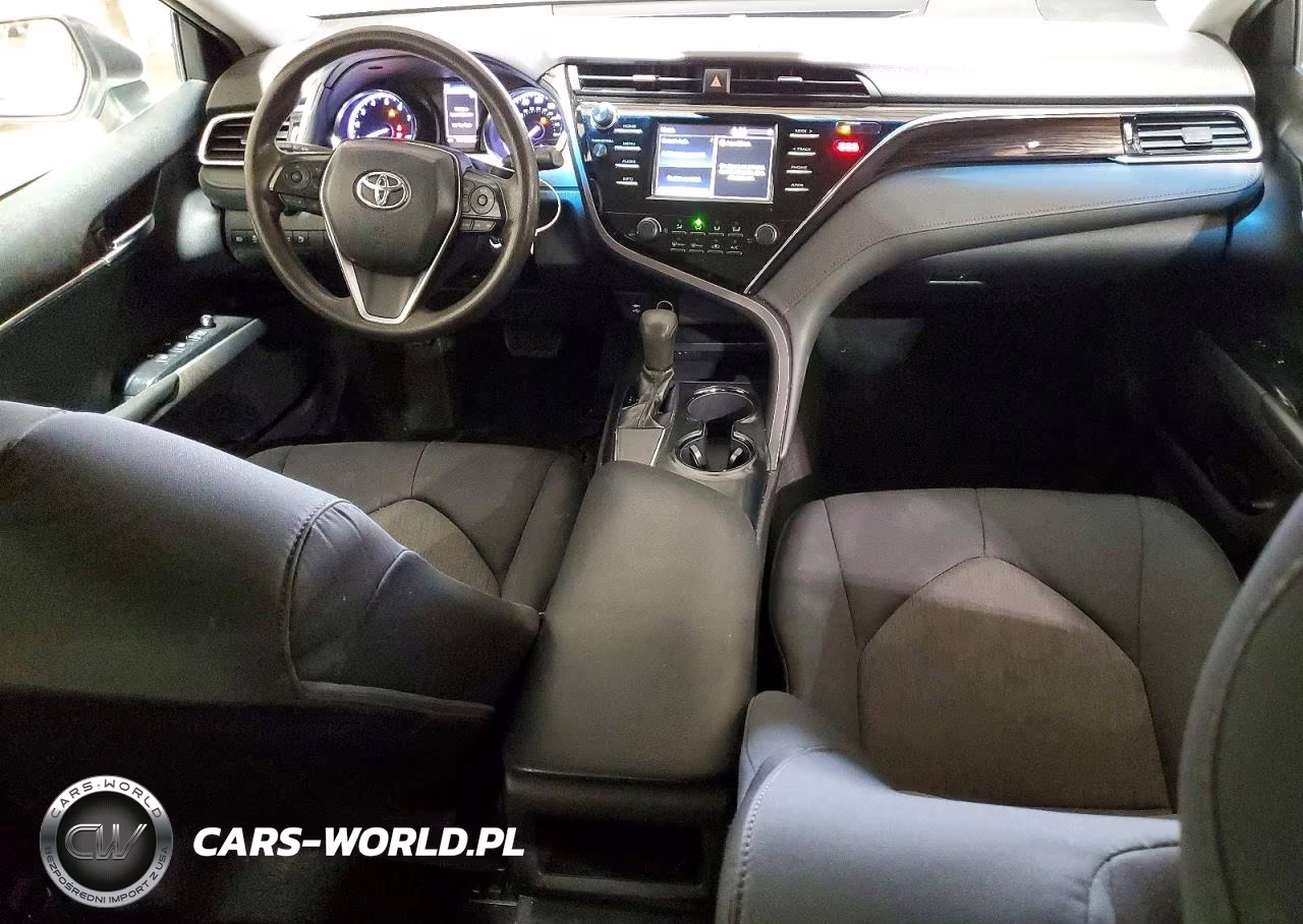 2018 Toyota Camry Le VIN:4T1B11HK7JU118585 - 8