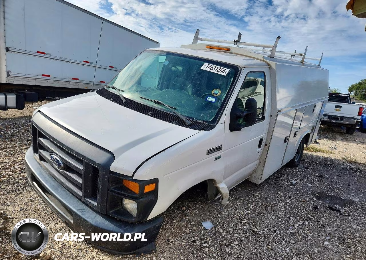 2017 Ford Econoline E350 Super Duty Cutaway Van VIN:1FDWE3F63HDC60207 - 1
