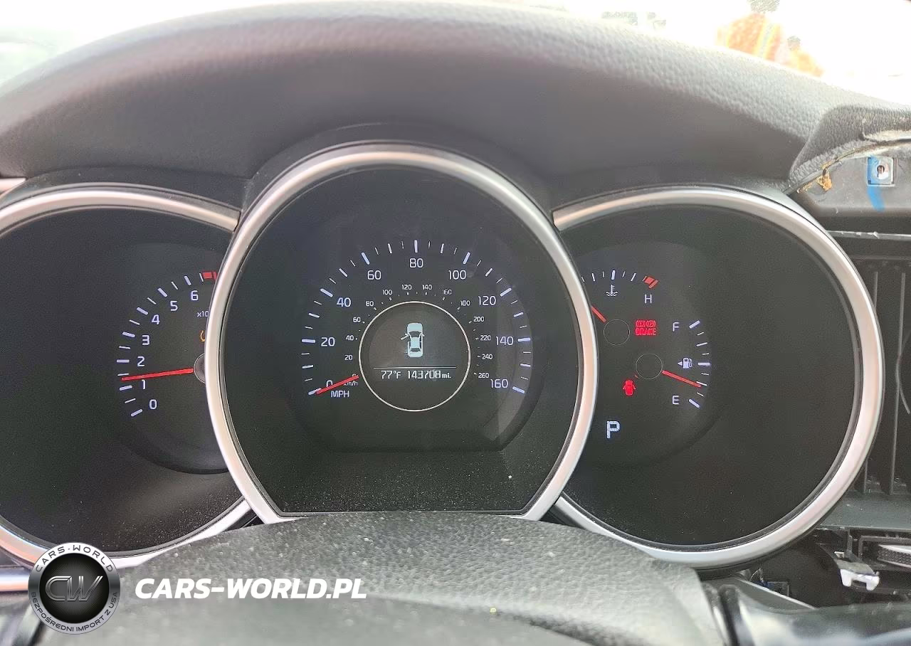 2015 Kia Optima Lx VIN:5XXGM4A70FG451748 - 9