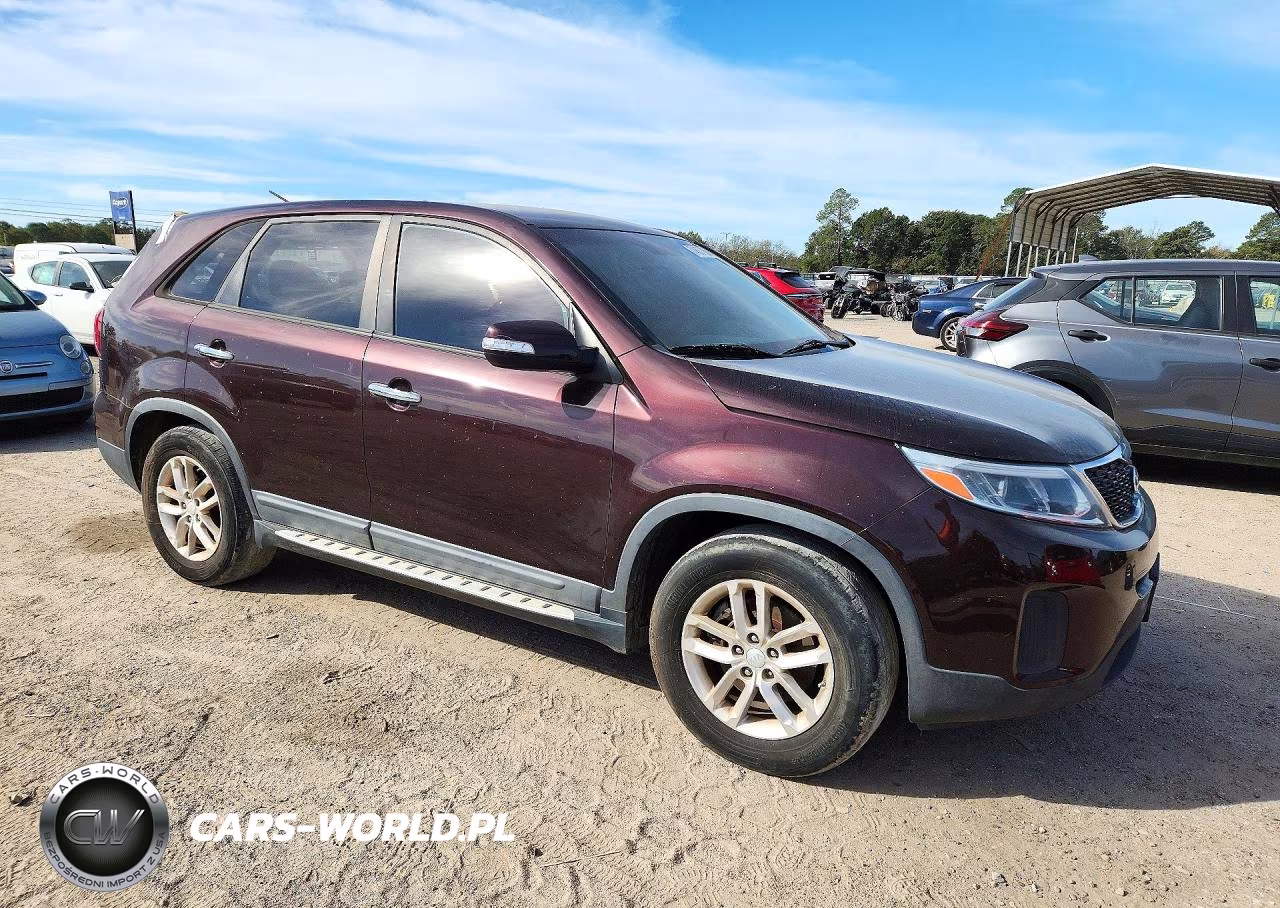 2015 Kia Sorento Lx VIN:5XYKT3A62FG556432 - 4