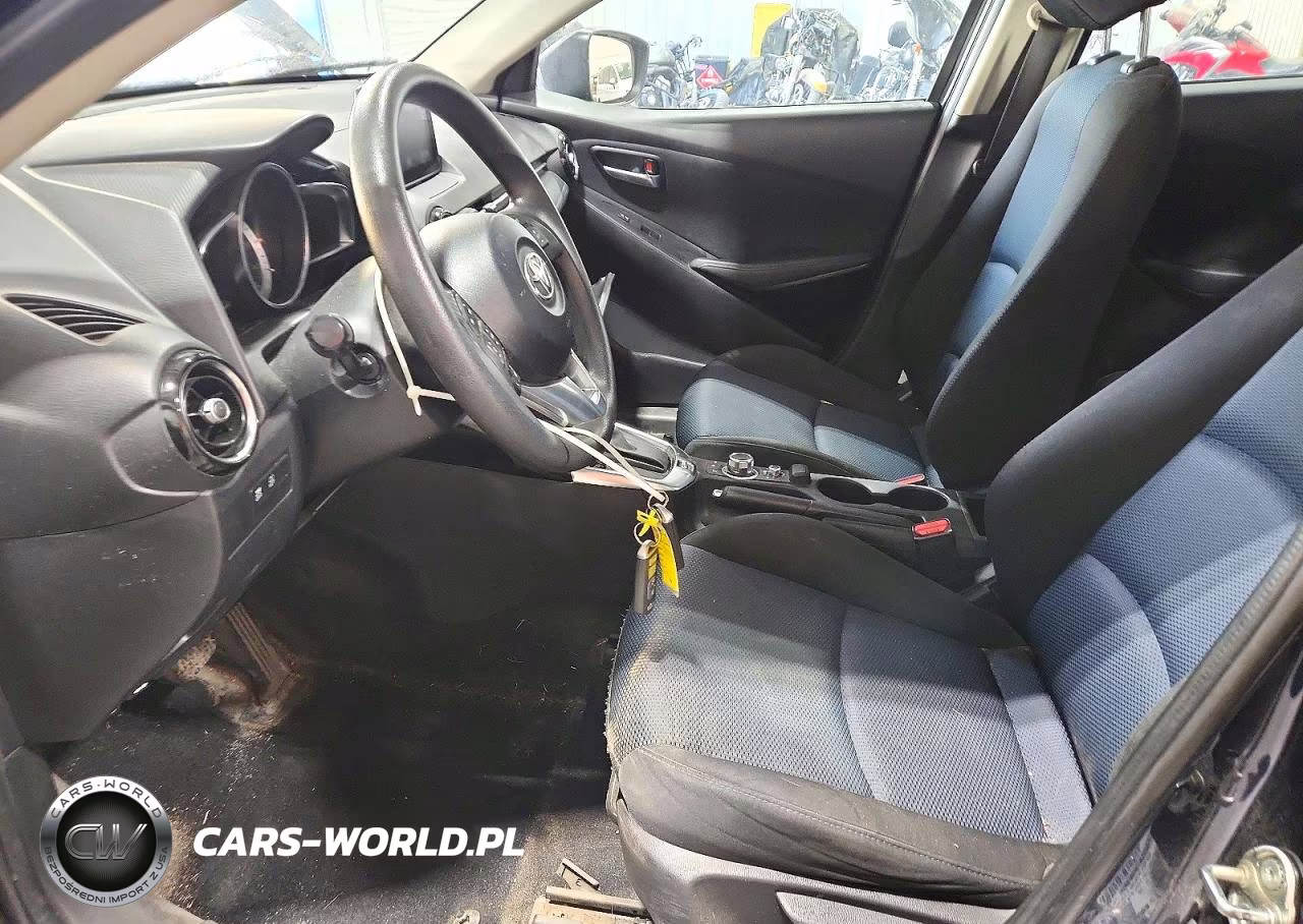 2018 Toyota Matrix VIN:3MYDLBYV0JY301400 - 7