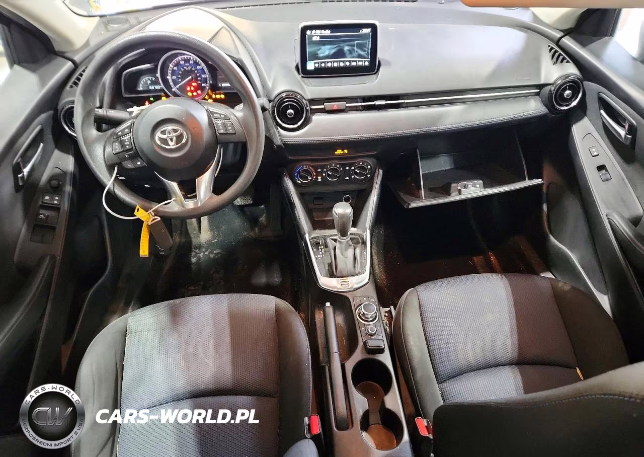 2018 Toyota Matrix VIN:3MYDLBYV0JY301400 - 8