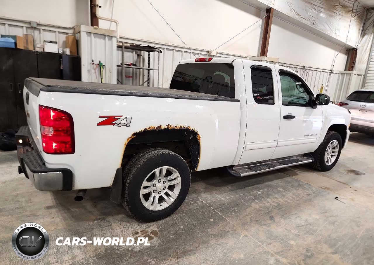2011 Chevrolet Silverado K1500 Lt VIN:1GCRKSE30BZ458314 - 3