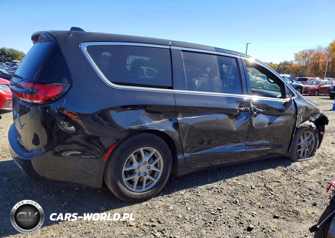 2026 Chrysler Pacifica Select VIN:2C4RC1BG4TR254626 - 3