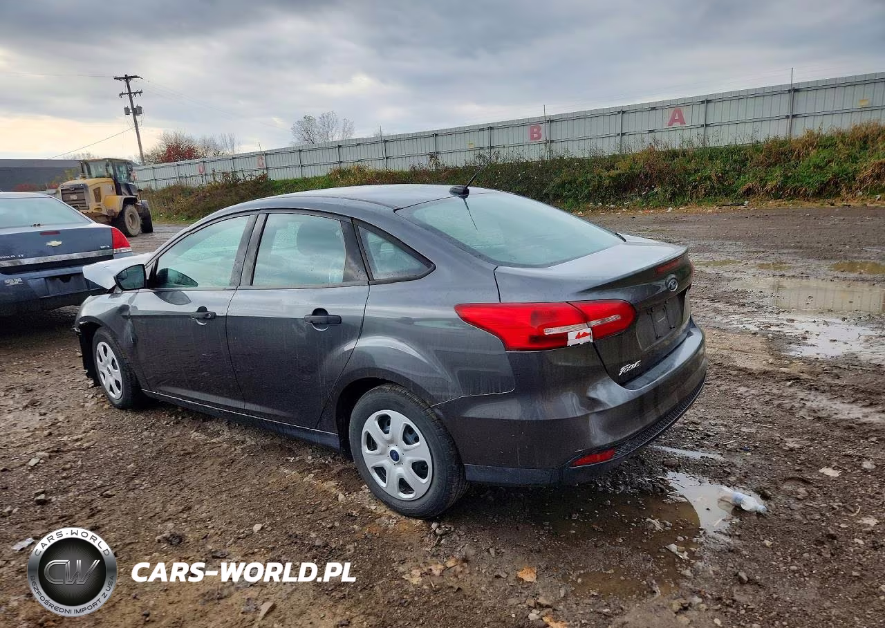2017 Ford Focus S VIN:1FADP3E27HL214010 - 2