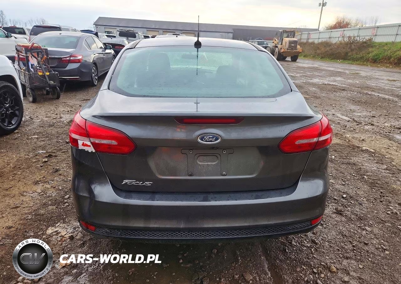 2017 Ford Focus S VIN:1FADP3E27HL214010 - 6