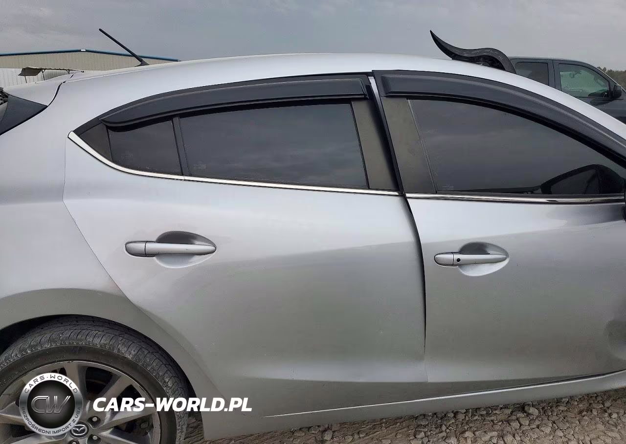 2018 Mazda 3 Touring VIN:3MZBN1L31JM208471 - 10