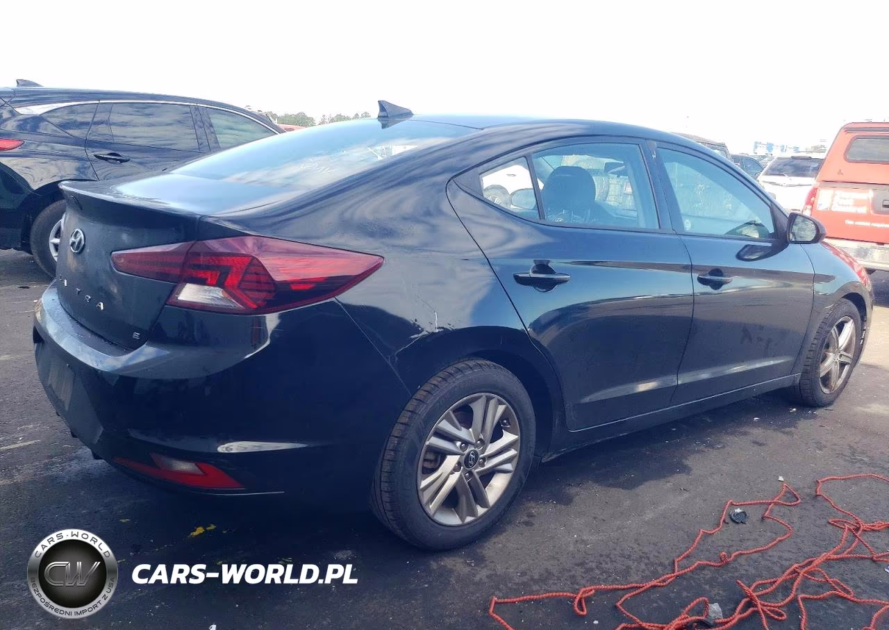 2019 Hyundai Elantra Sel VIN:5NPD84LF8KH403568 - 3