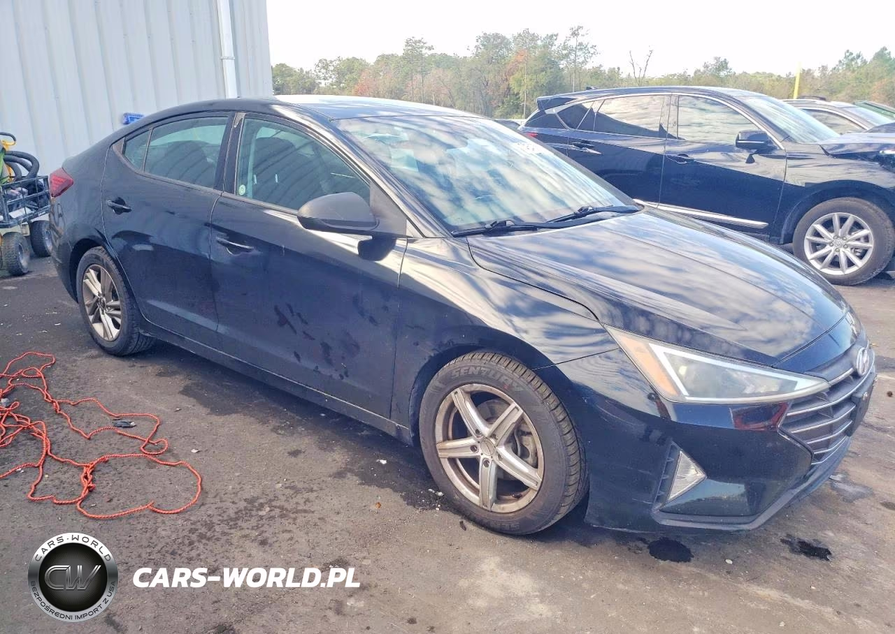 2019 Hyundai Elantra Sel VIN:5NPD84LF8KH403568 - 4