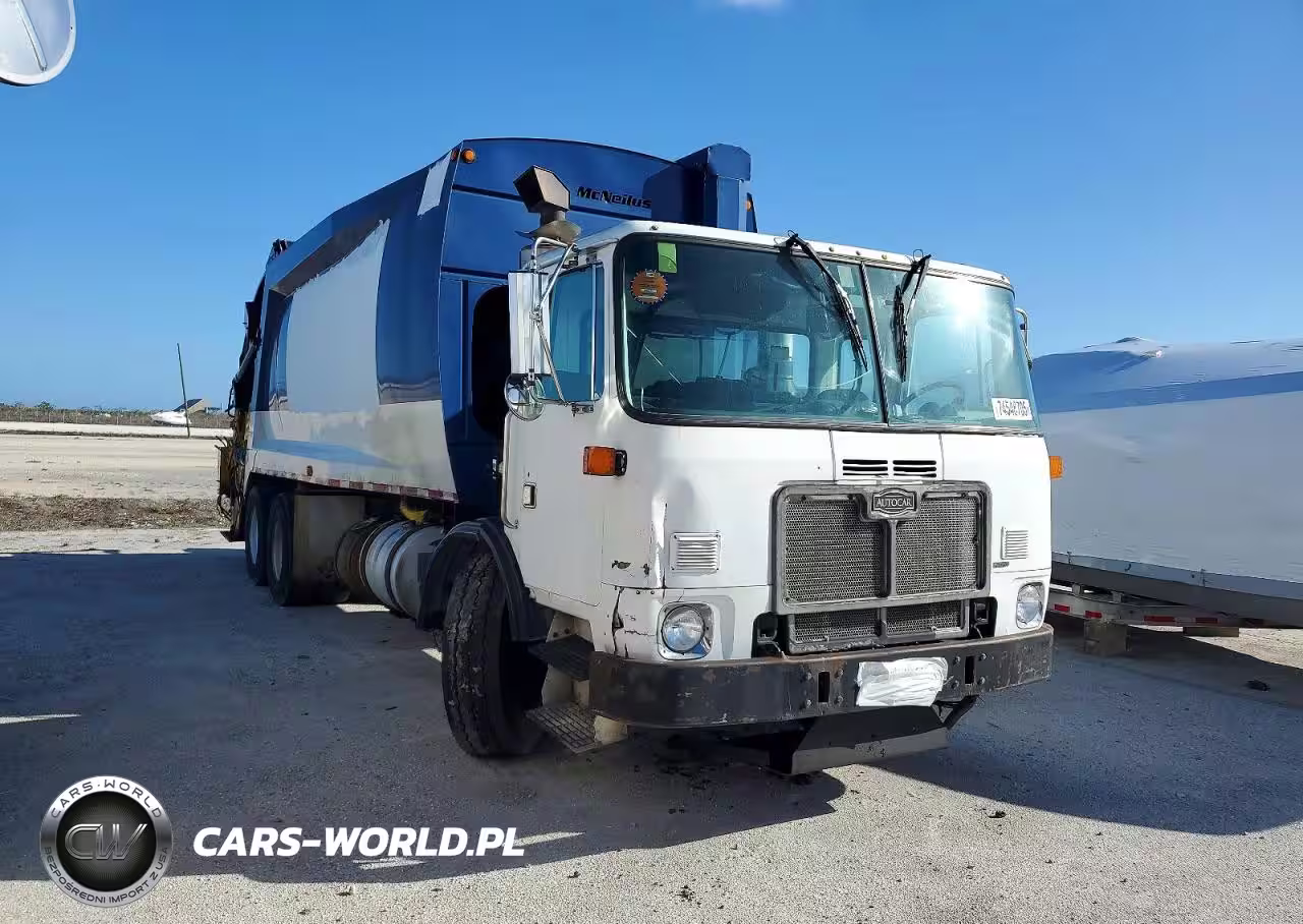 2010 Autocar Xpeditor Refuse Truck