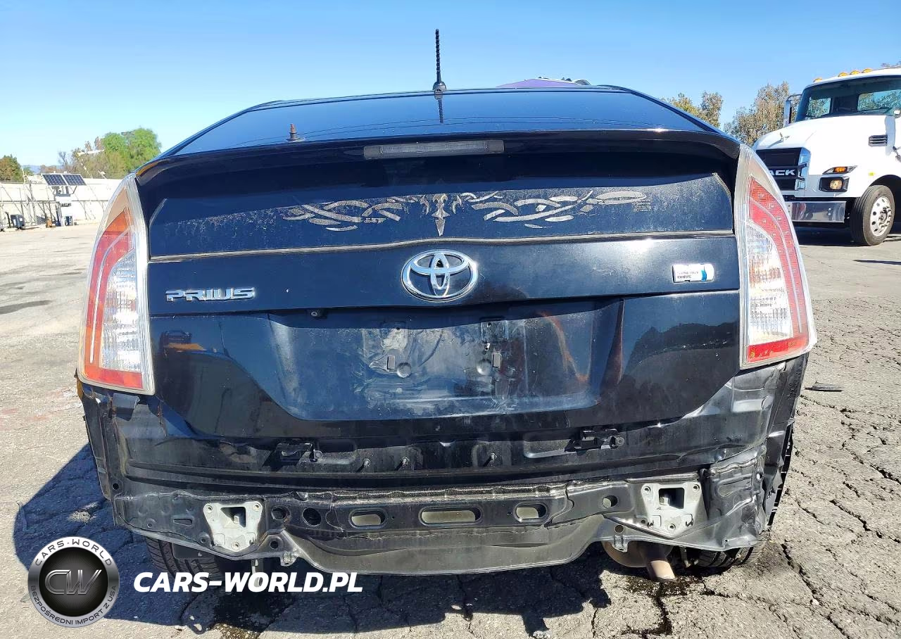 2015 Toyota Prius Two VIN:JTDKN3DU9F0439344 - 6