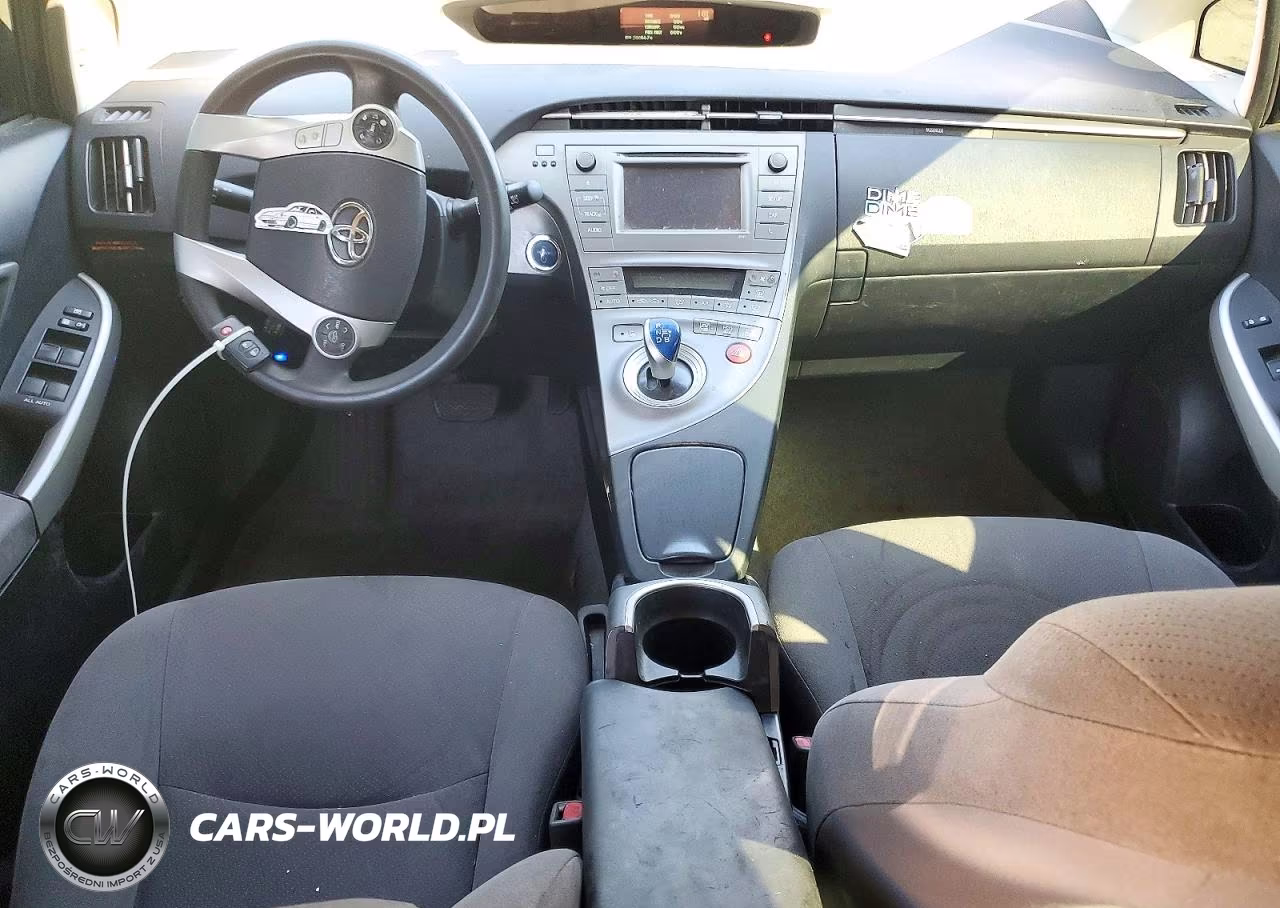 2015 Toyota Prius Two VIN:JTDKN3DU9F0439344 - 8