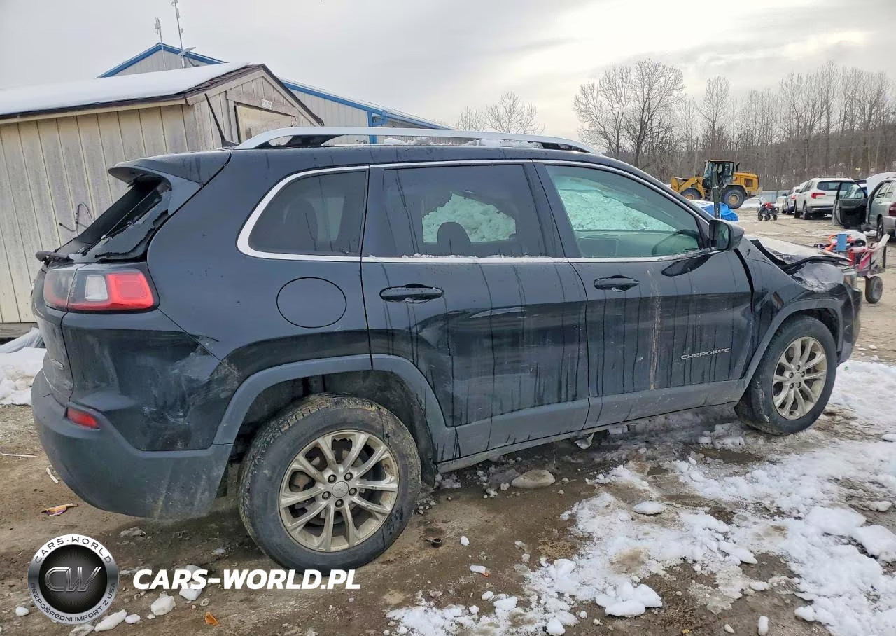 2019 Jeep Cherokee Latitude VIN:1C4PJLCB0KD377370 - 3