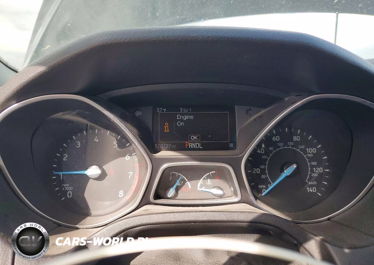 2016 Ford Focus Se VIN:1FADP3K26GL256106 - 9