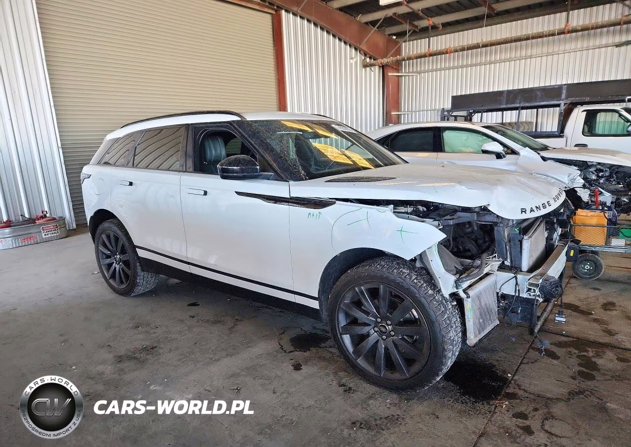 2018 Land Rover Range Rover Velar R-Dynamic Hse VIN:SALYM2RXXJA748097 - 4