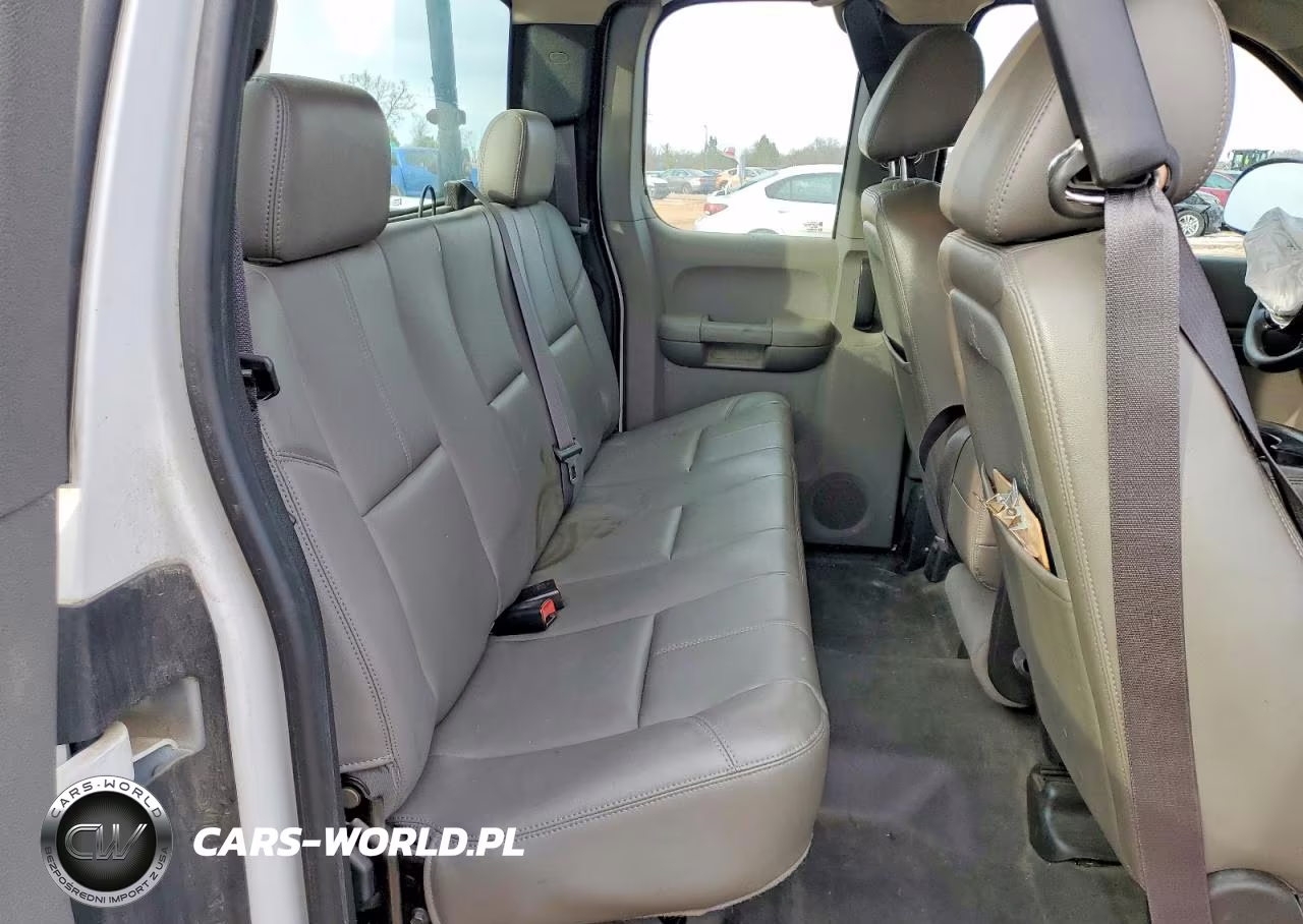2011 Chevrolet Silverado C1500 VIN:1GCRCPEX0BZ454471 - 10