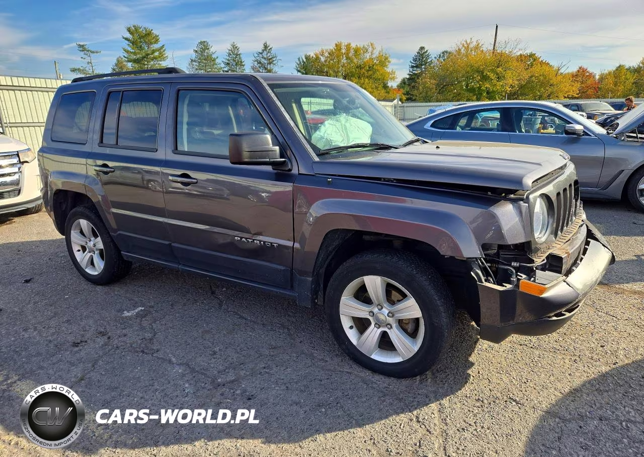 2015 Jeep Patriot Latitude VIN:1C4NJRFB5FD418099 - 4