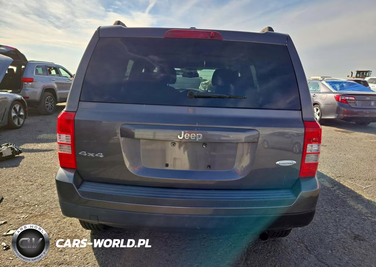 2015 Jeep Patriot Latitude VIN:1C4NJRFB5FD418099 - 6