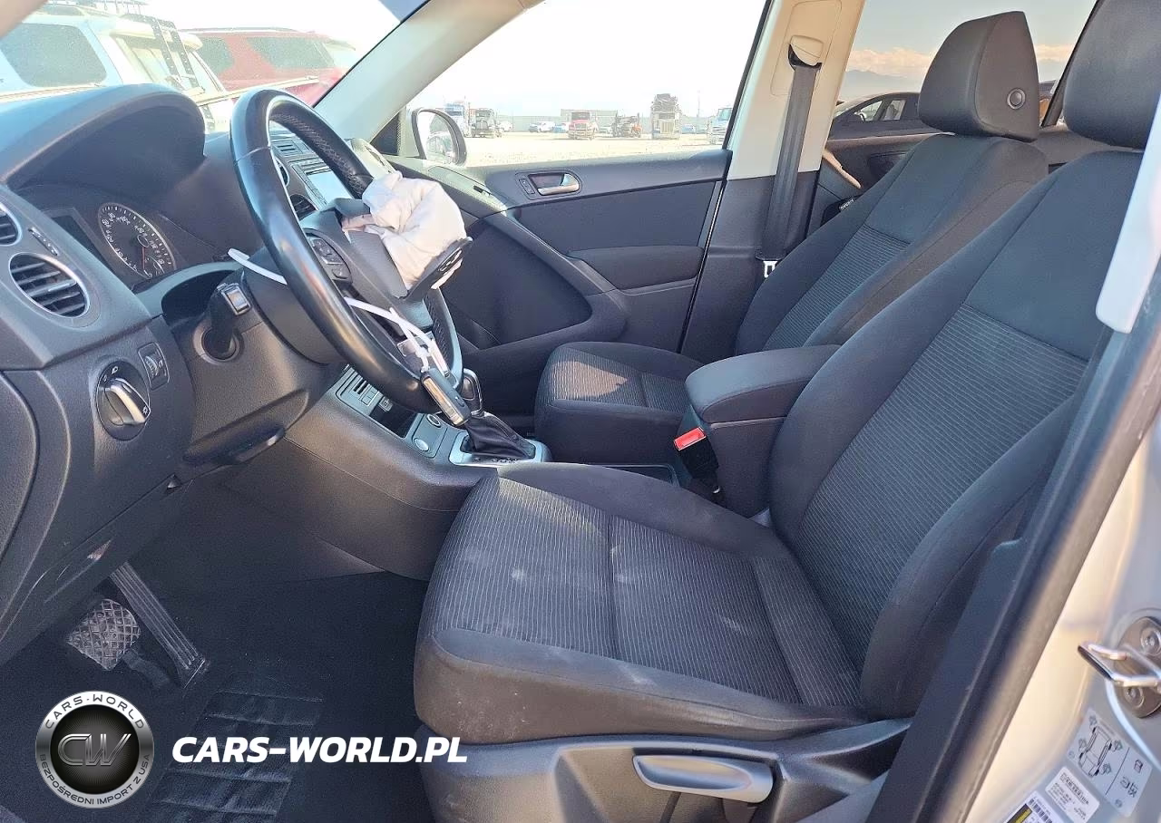 2018 Volkswagen Tiguan Limited VIN:WVGBV7AX1JK004963 - 7
