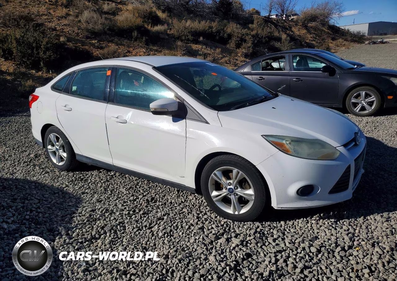 2014 Ford Focus Se VIN:1FADP3F20EL283714 - 4
