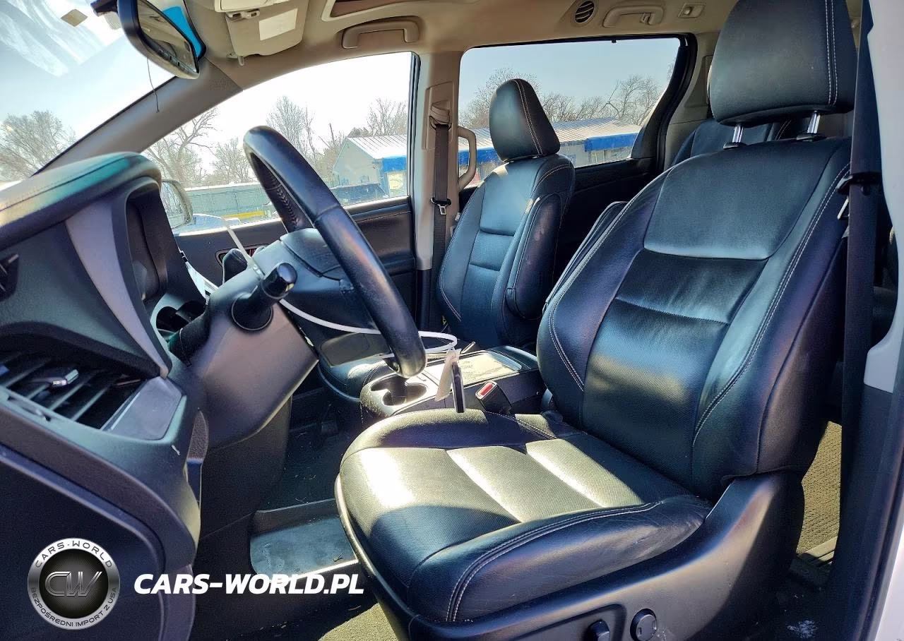 2015 Toyota Sienna Sport VIN:5TDXK3DC1FS545354 - 7