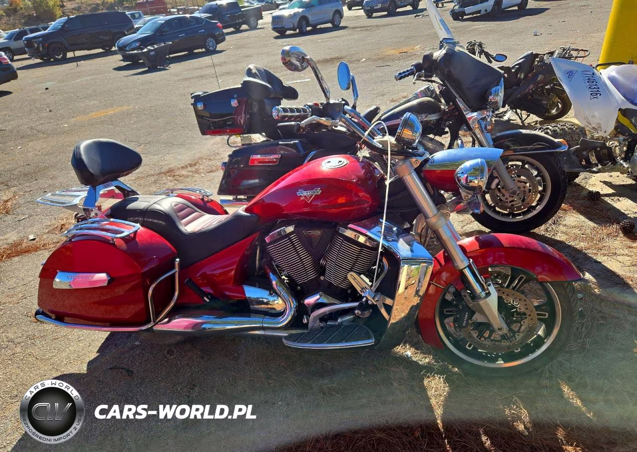 2011 Victory Motorcycles Cross Roads Standard – zdjęcie 1 z 9