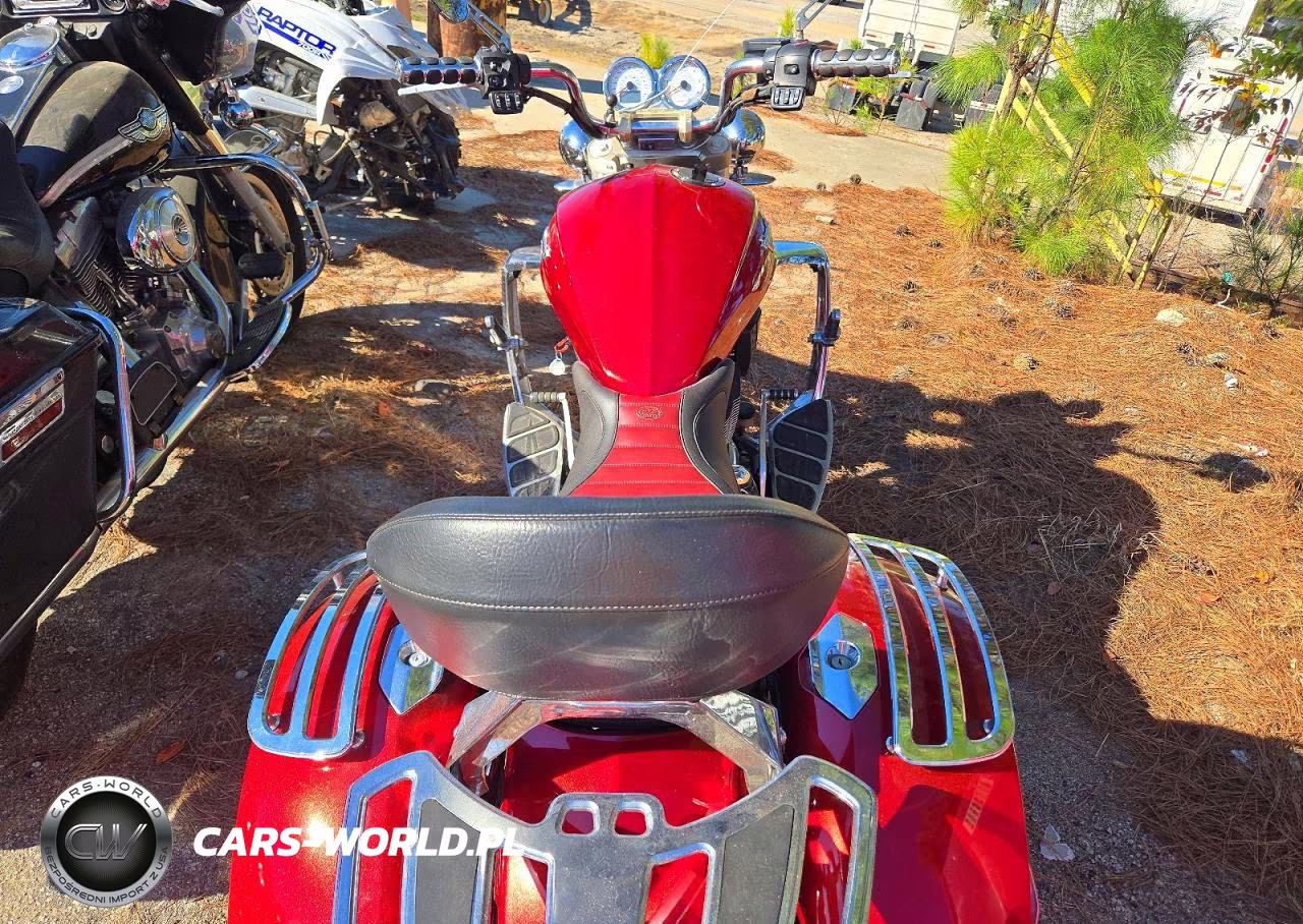 2011 Victory Motorcycles Cross Roads Standard VIN:5VPBB36N2B3006554 - 6