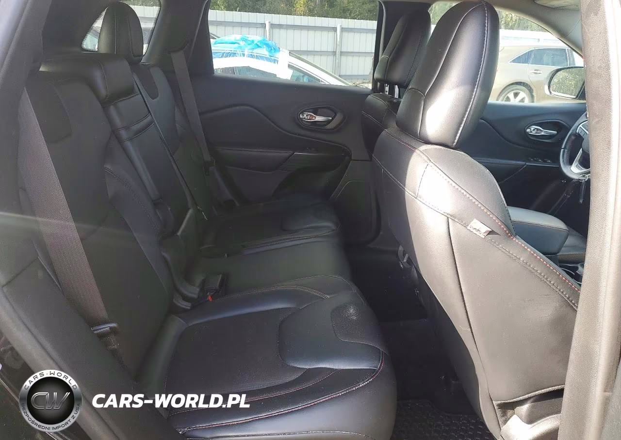 2016 Jeep Cherokee VIN:1C4PJMBS5GW252433 - 11
